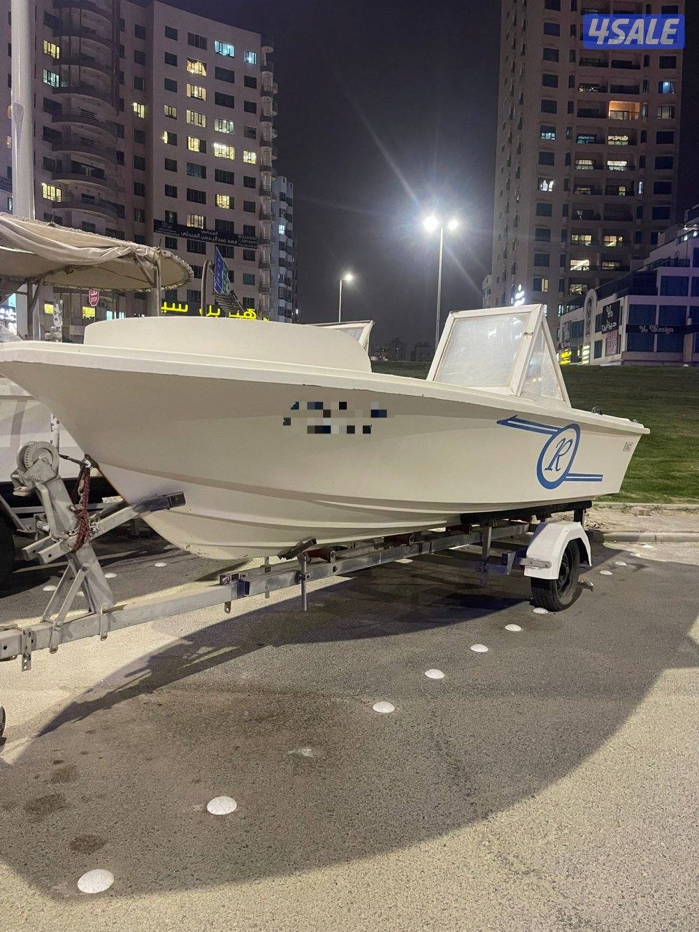 للبيع  طراد 18 الروضان *( قرف بدون مكينه ) *20042