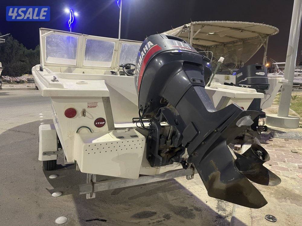 للبيع  طراد 18 الروضان *( قرف بدون مكينه ) *20044