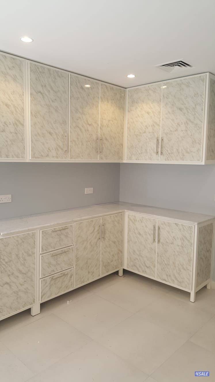 فني المنيوم باكستاني3