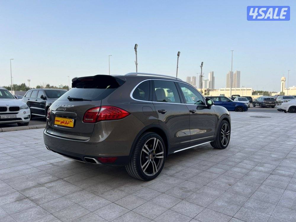 بورش 2014 كايين S بحالة الوكاله كامل المواصفات شرط الفحص5