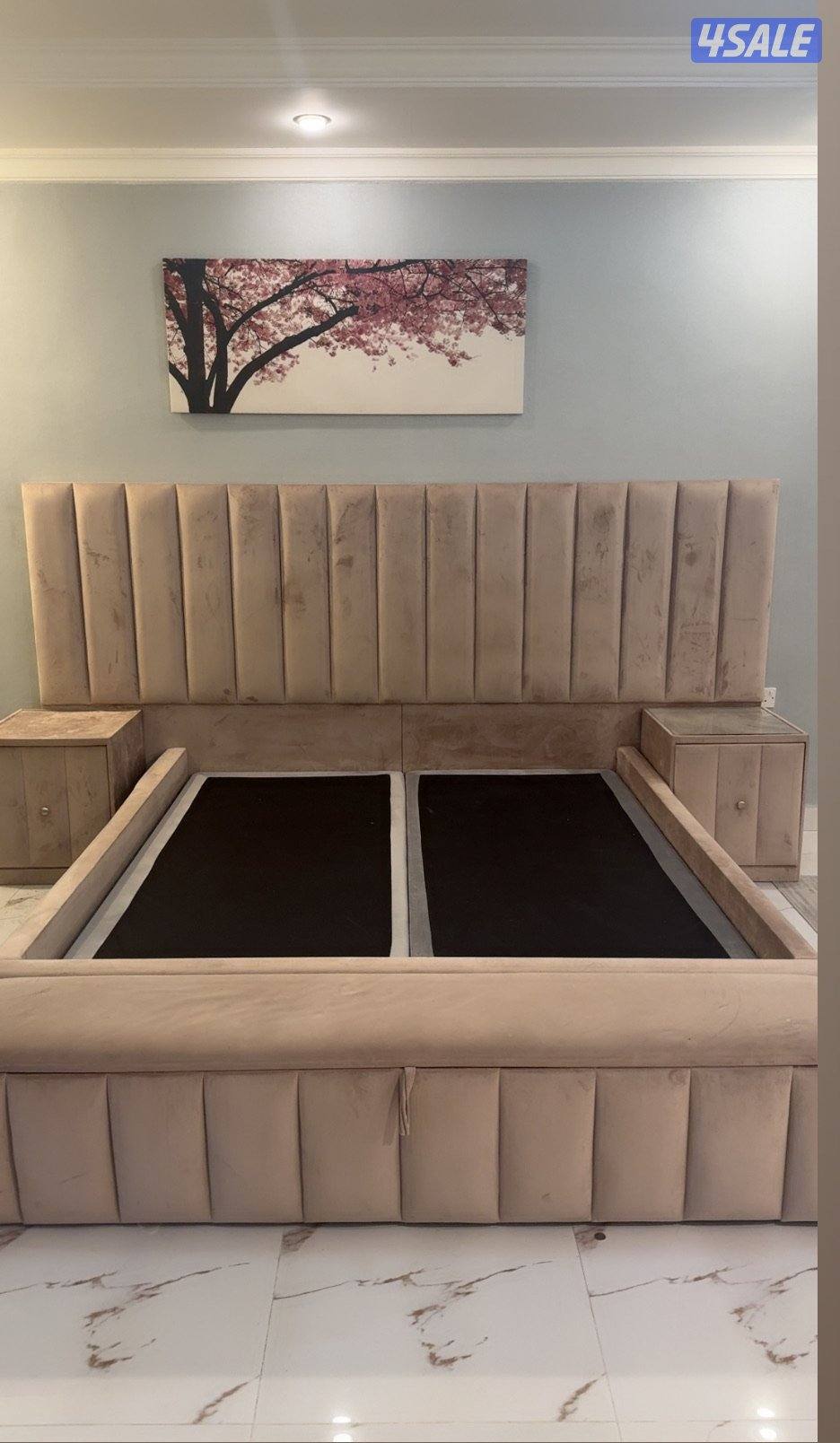 سرير من الأثاث الخشبي نضيف جد وصامل ماقصر وياه0