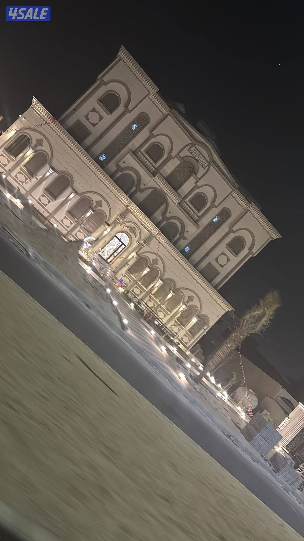 شقه في بيت موقع راس مدخل ومخرج سهل قريب الخدمات والمسجد معاريس ٢٥٠0