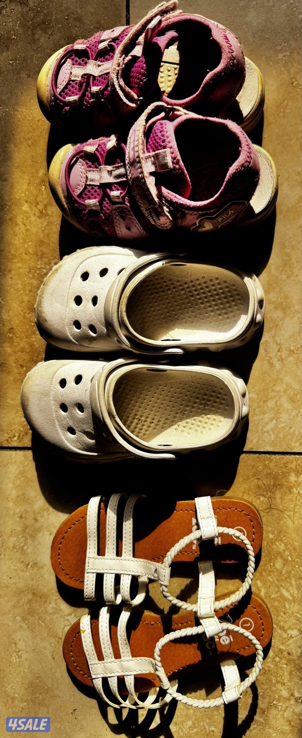 Used/good condition shoes for girls 1-2 years old (5kd)each picture2