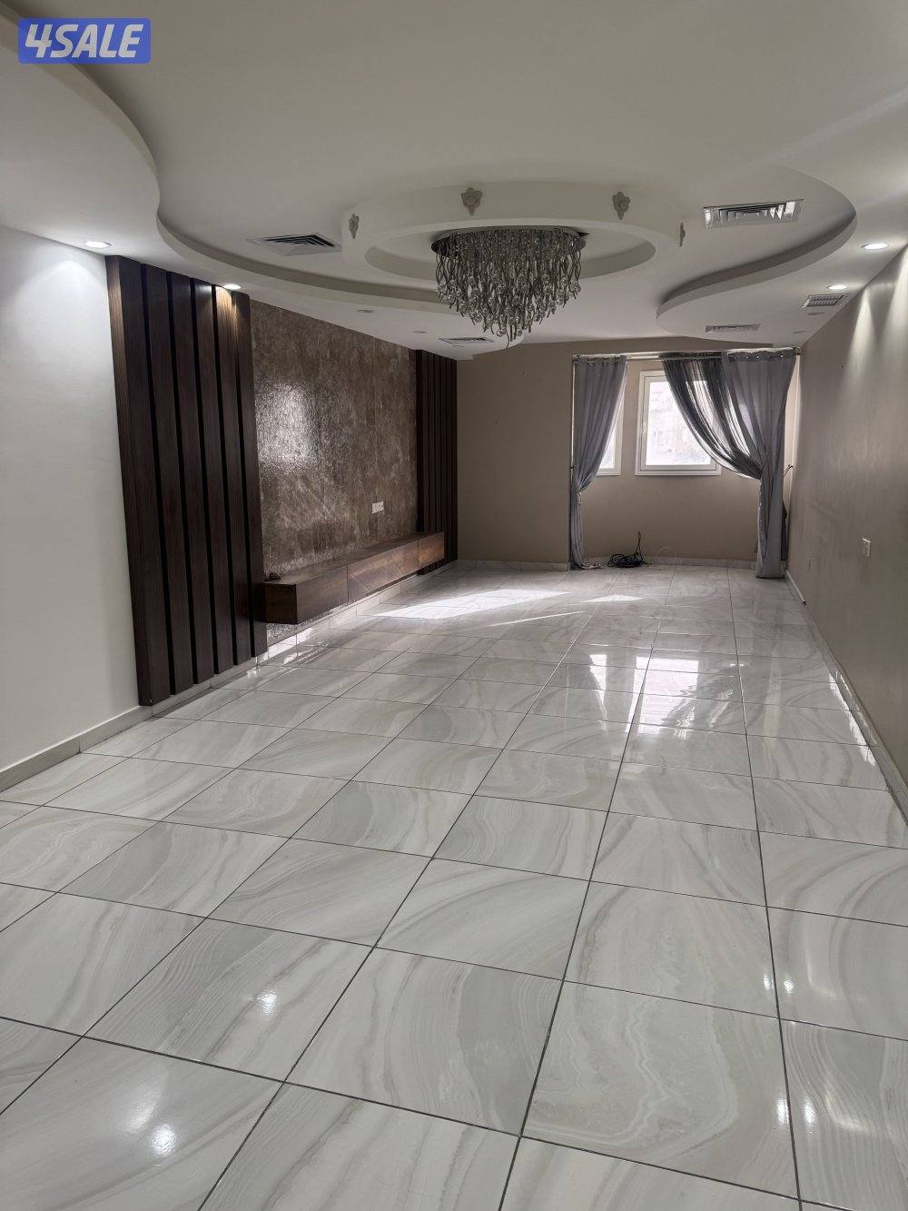 دور اول تشطيب ممتاز اصنصيل ٥ غرف ٥ حمامات مطبخ مجهز سطح خدمات خارجي3