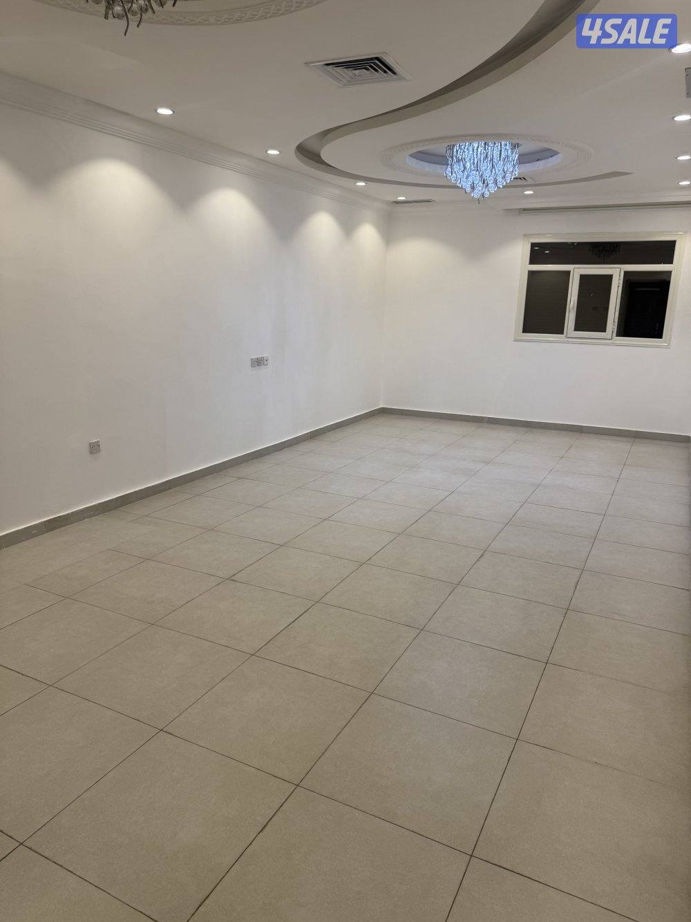 دور اول تشطيب ممتاز اصنصيل ٥ غرف ٥ حمامات مطبخ مجهز سطح خدمات خارجي7