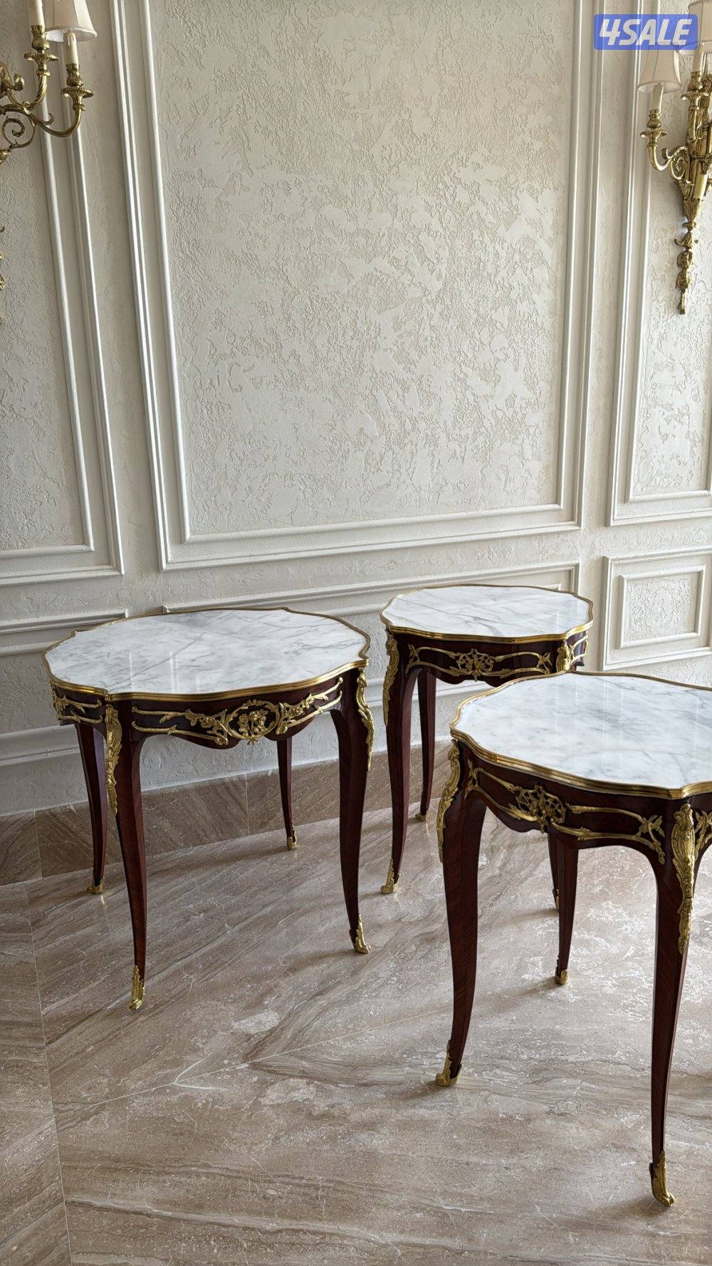 طاولات انتيك كبار2