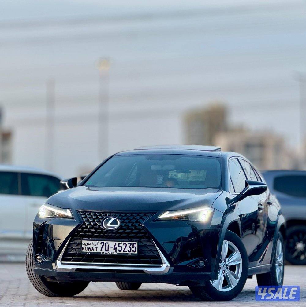 لكزس UX 2023 بحالة الوكاله2