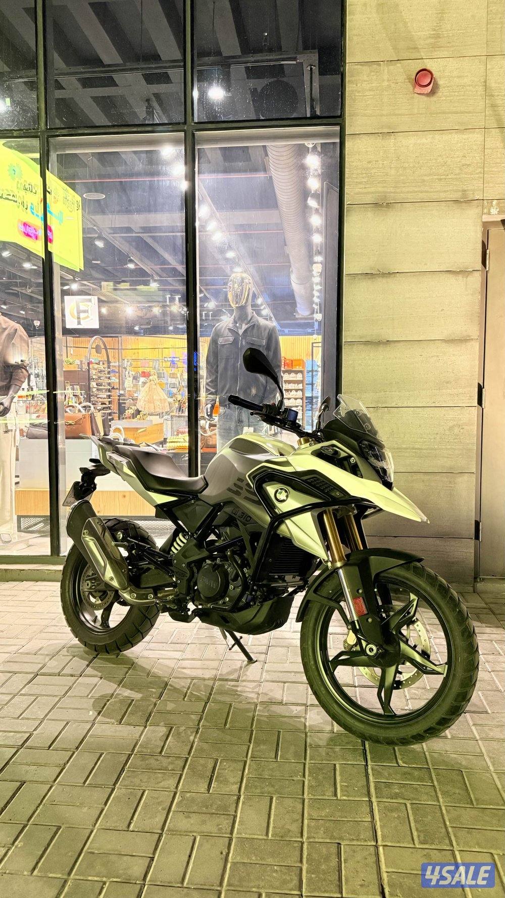 G310gs model year 2022 km 2220 with abs tank crash bar engine gard cl0