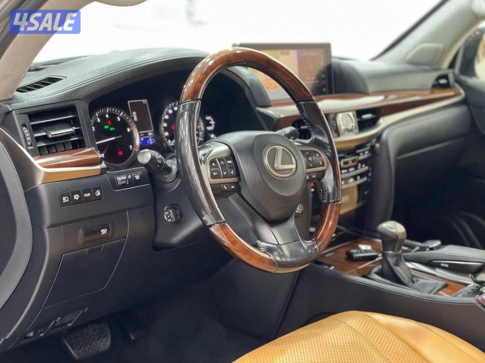 لكزس ستيشن lx570 2017 VIP وكالة البحرين جاهزة للتصدير مع التخليص1