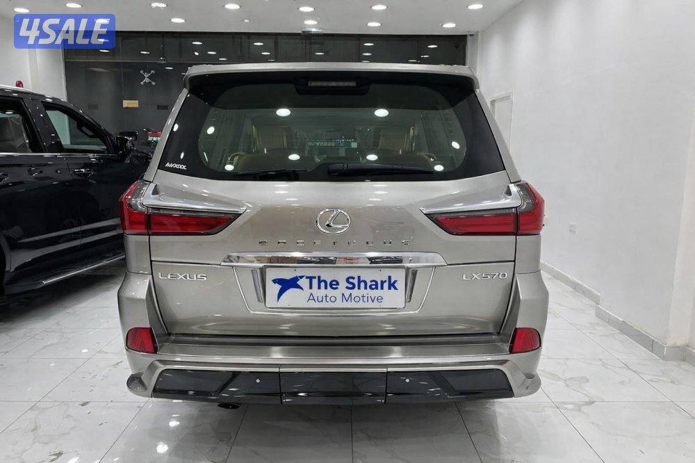 لكزس ستيشن lx570 2017 VIP وكالة البحرين جاهزة للتصدير مع التخليص7