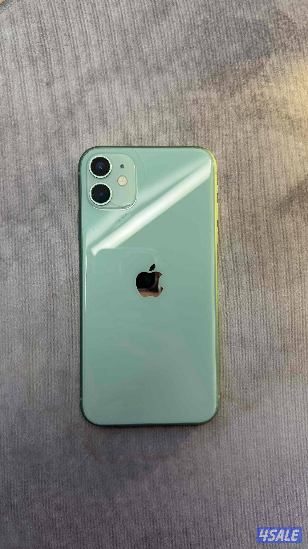ايفون 11 لون تركوازي بحالة جيدة0