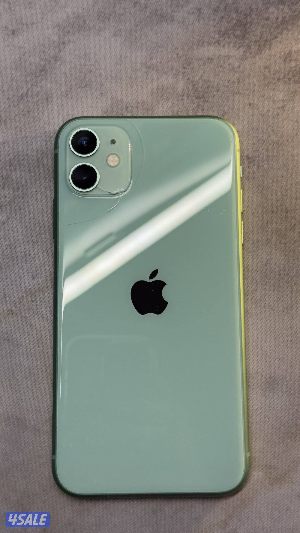 ايفون 11 لون تركوازي بحالة جيدة1