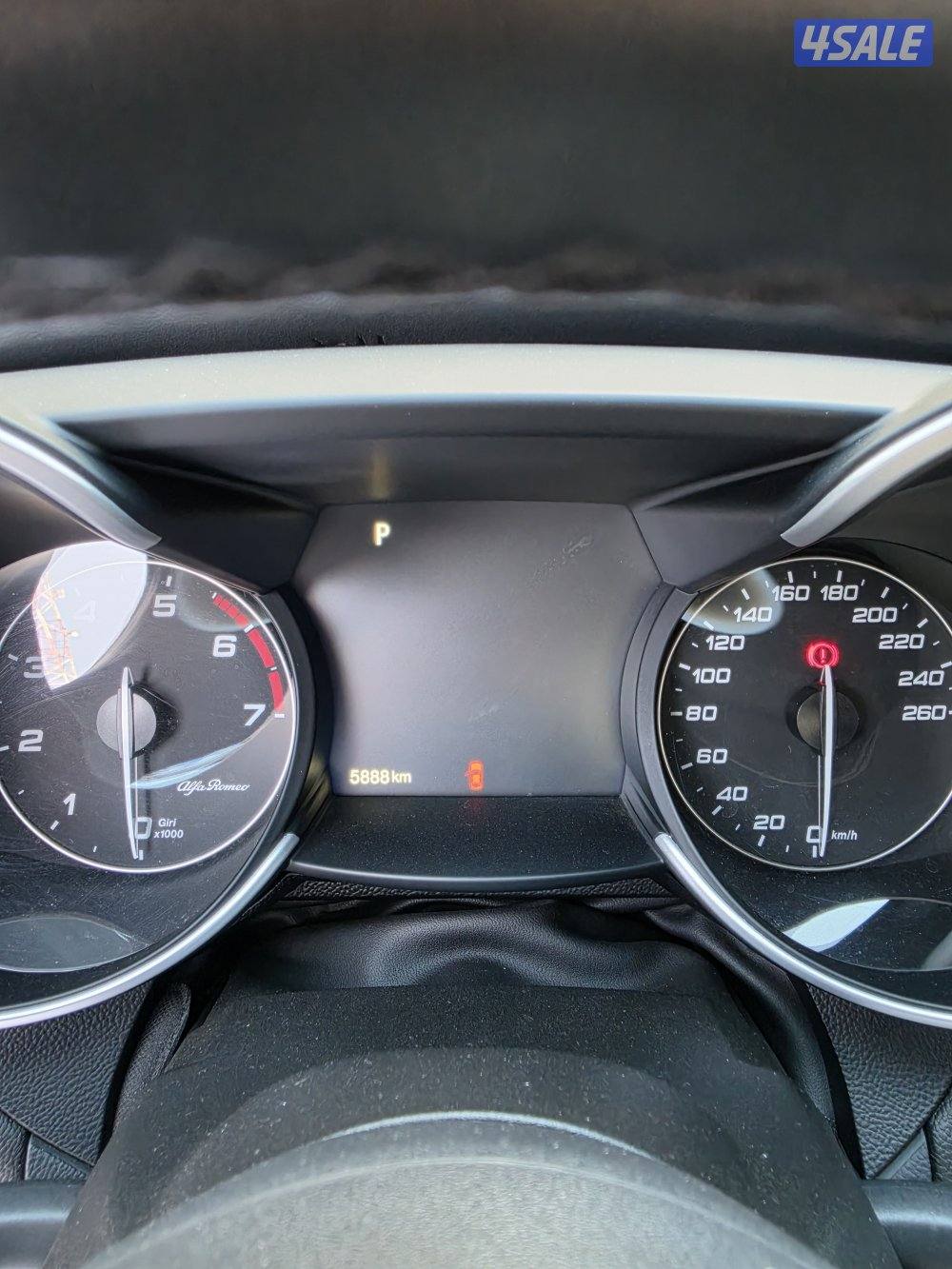 الفا روميو 20238