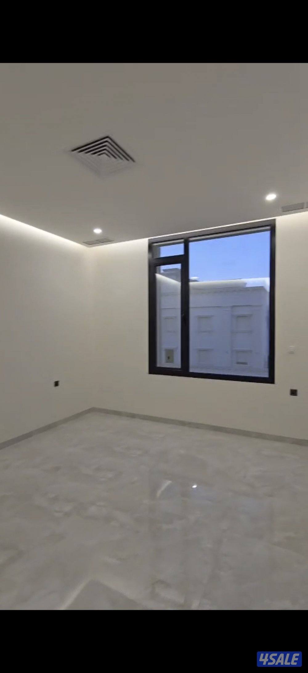 لايجار شقه بالمطلاع مع حوش السطح3