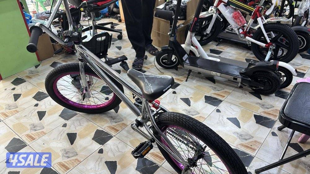 للبيع قاري سبنر عليه رنقات ورديه يديدة وعليه مسكات برو تيبر0