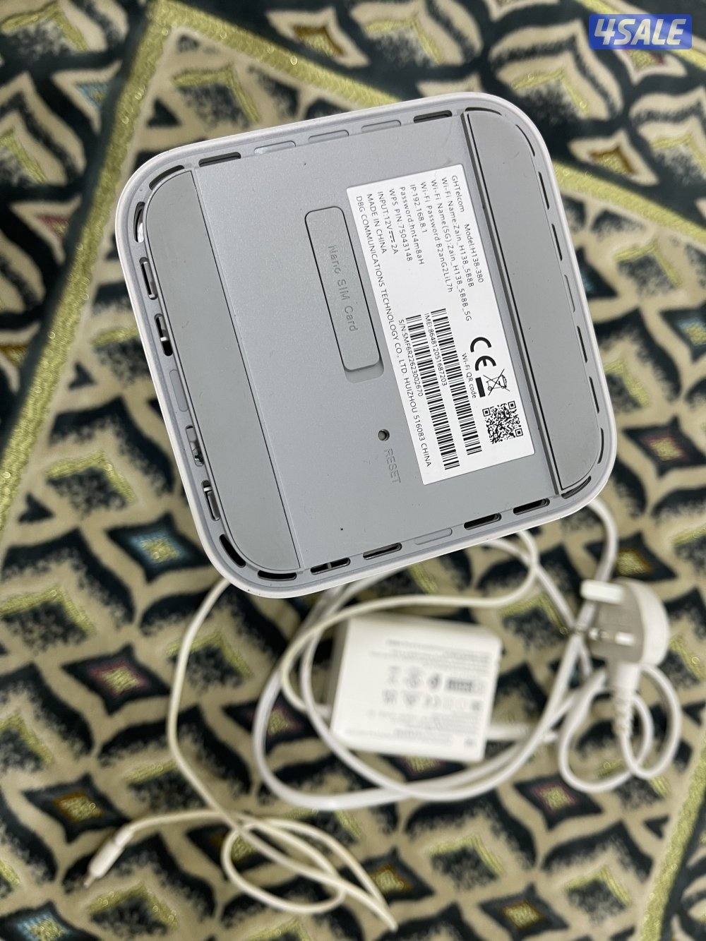 راوتر هواوي برو 3 نظيف وبحالة ممتازة مع شحنه الاصلي يشتغل علي شبكة زين4