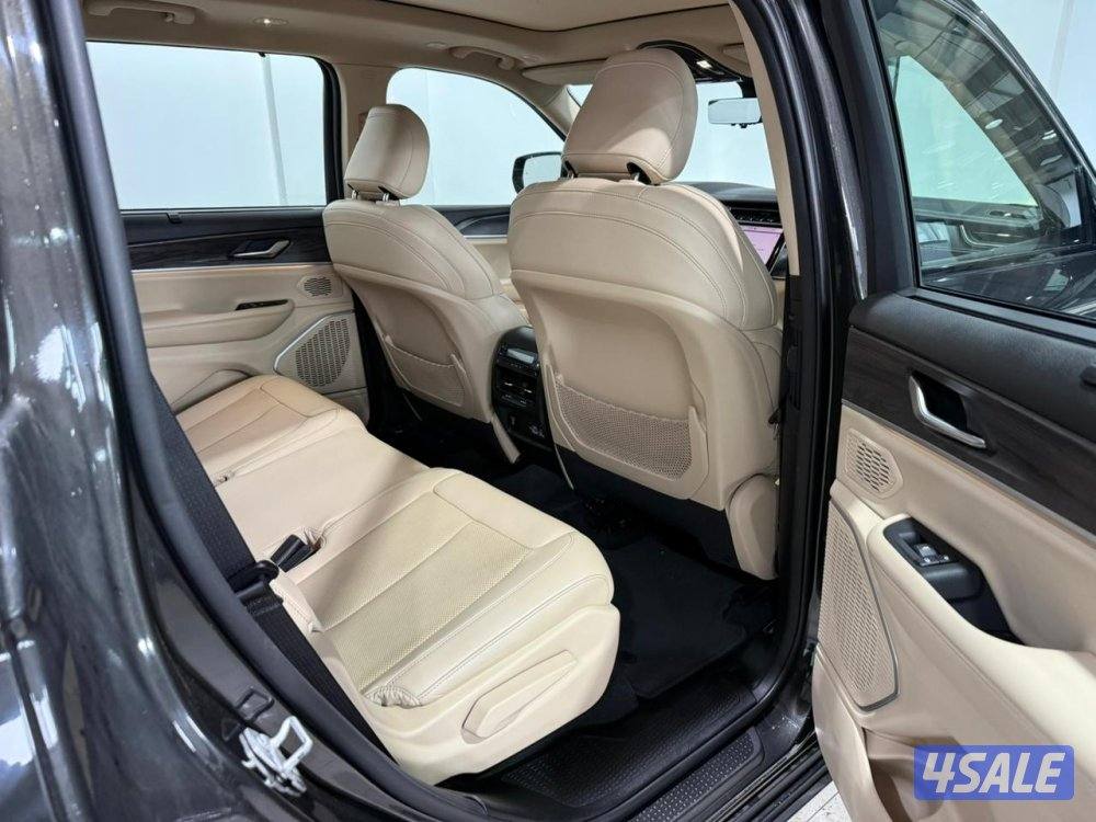 Jeep Grand Cherokee L Limited 4X4 (21/57443)5