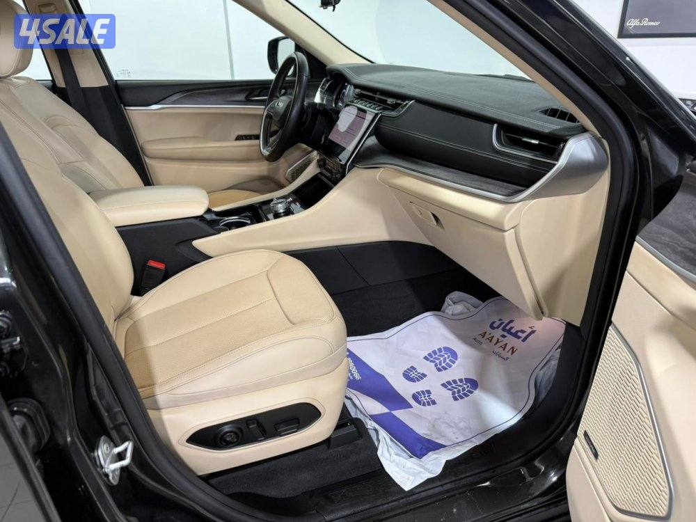 Jeep Grand Cherokee L Limited 4X4 (21/57443)6