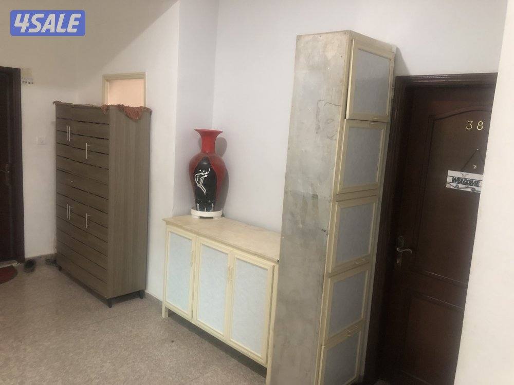 خزاين المينيوم مطبخ بحاله جيدا جدا للبيع فوق وتحت لفوق 5 ابواب تحت 30