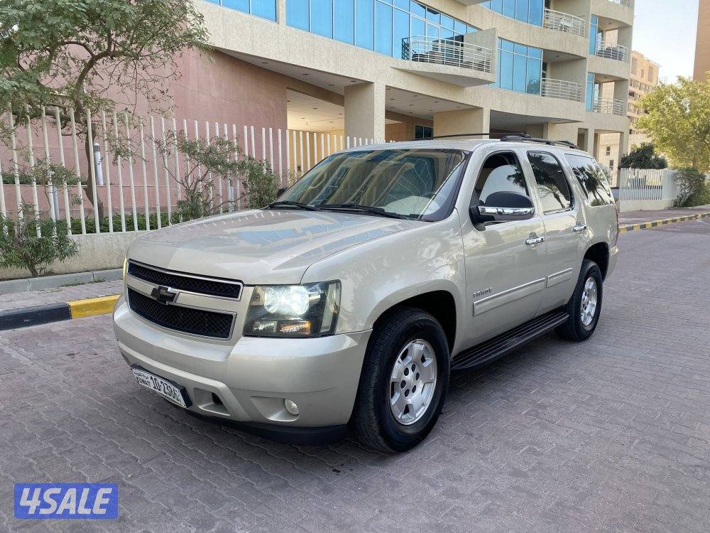 تاهو صبغ الوكاااه عدا قطعه دبل جير بحاله ممتازه شرط للفحص الـ تي موديل3