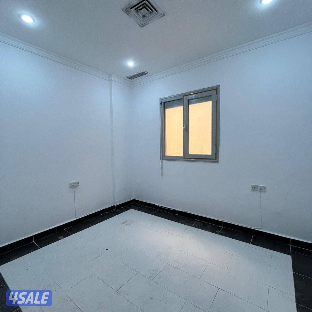 شقة مع روف للإيجار في الجابرية قطعة 1B1