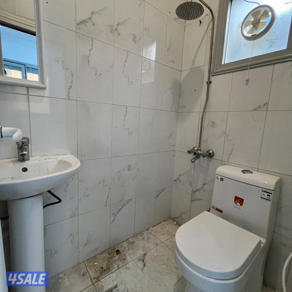 شقة مع روف للإيجار في الجابرية قطعة 1B5