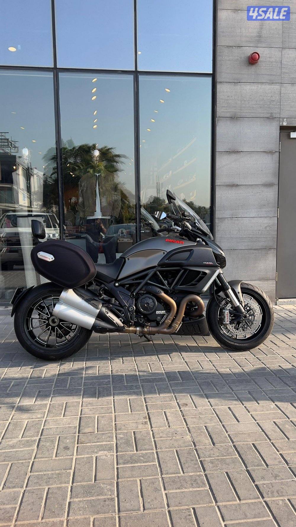 Diavel strada 2014 km 280000