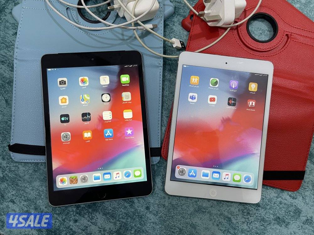 ايبادين ابل ميني 3 و 2 شغالين تمام ما فيهم شي مع الشحن والواير وبوك5