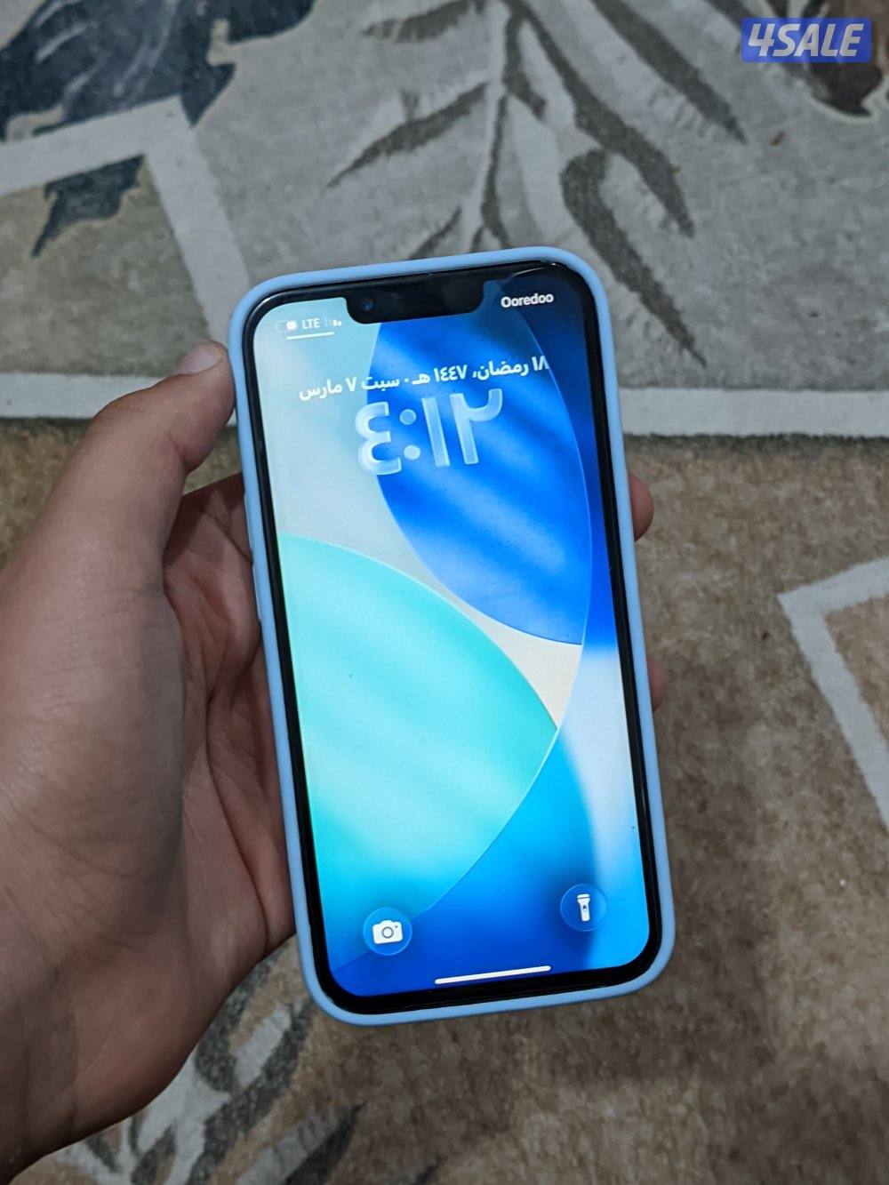 ايفون 13 عادي للبيع حالته ممتازة بطارية اصلية 86%0