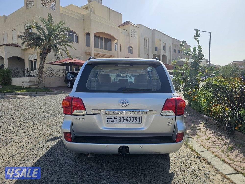 لاندكروز GXR الساير ٨ سلندر شرط الفحص بحالة ممتازة4