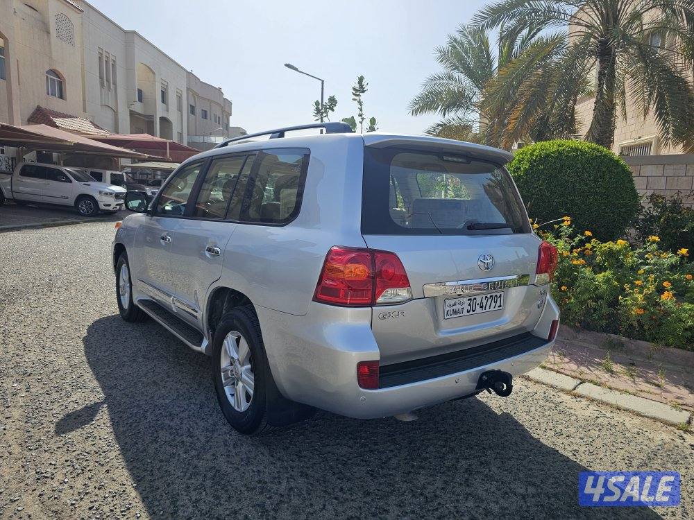 لاندكروز GXR الساير ٨ سلندر شرط الفحص بحالة ممتازة3