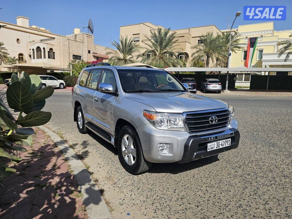 لاندكروز GXR الساير ٨ سلندر شرط الفحص بحالة ممتازة6