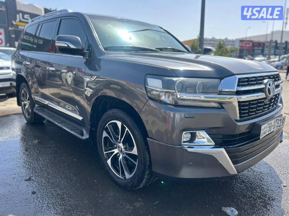 لاند كروزر GX.R-قراند تورينق .V8 موديل 2021 ماشى 181.000 k.m1