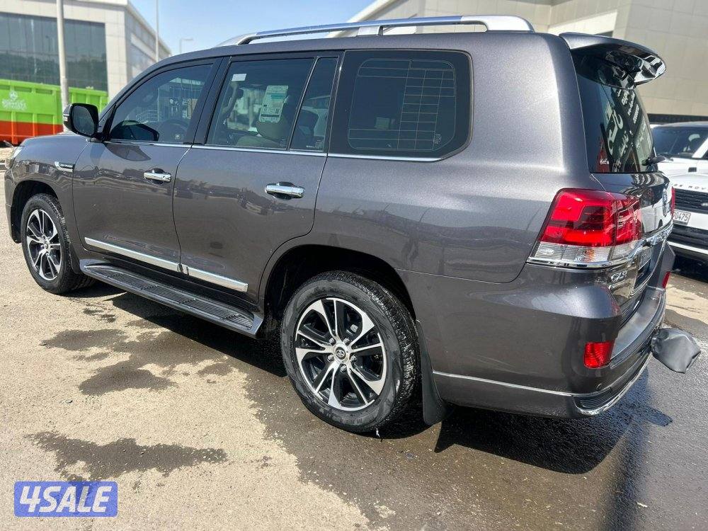 لاند كروزر GX.R-قراند تورينق .V8 موديل 2021 ماشى 181.000 k.m2