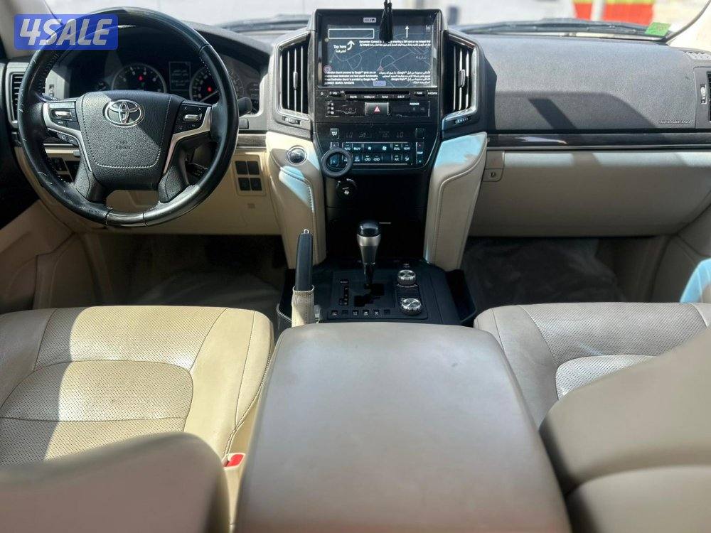 لاند كروزر GX.R-قراند تورينق .V8 موديل 2021 ماشى 181.000 k.m6