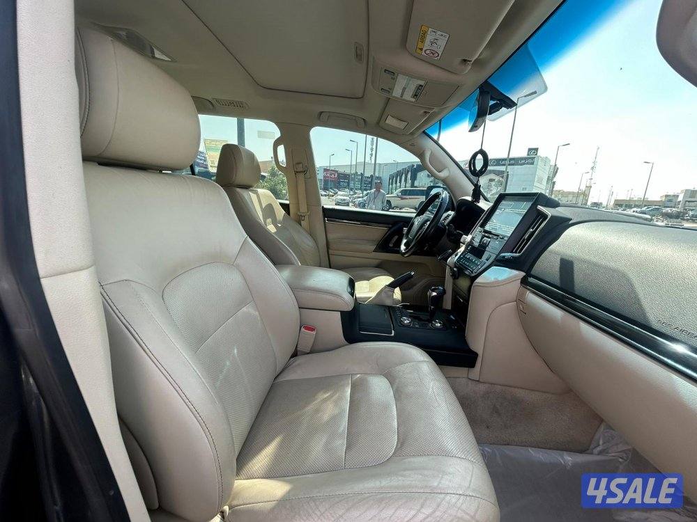 لاند كروزر GX.R-قراند تورينق .V8 موديل 2021 ماشى 181.000 k.m5