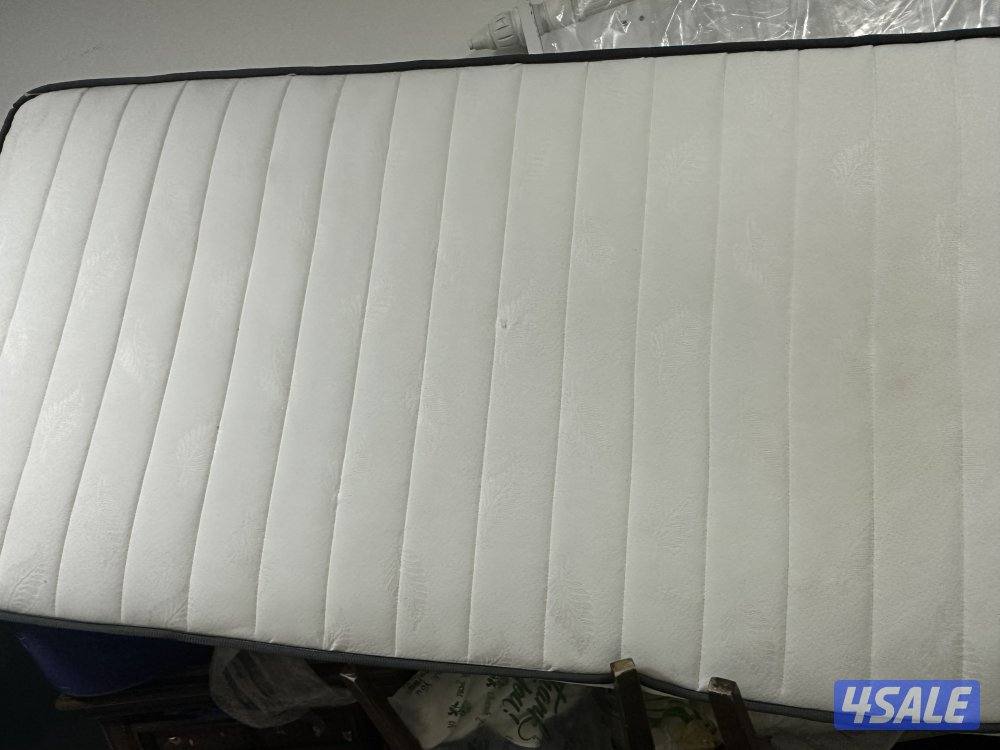 طاوله سفره خشب ماليزي مع ٦ كراسي وطاوله مع طاوله صاله زجاج ومرتبه1