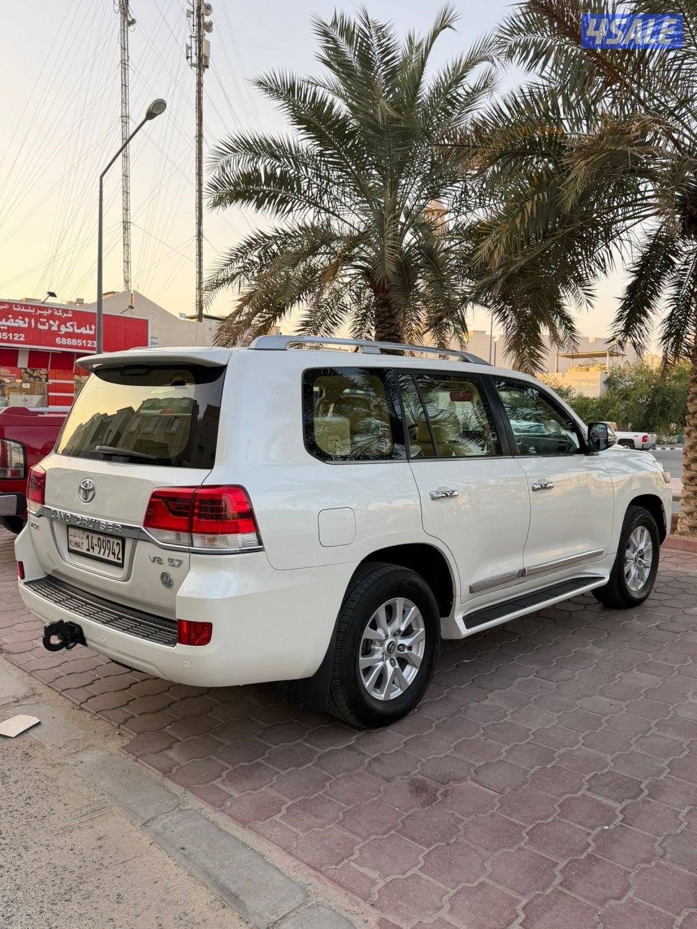 لاند كروز VXR الساير 2016 عداد 227 الف4