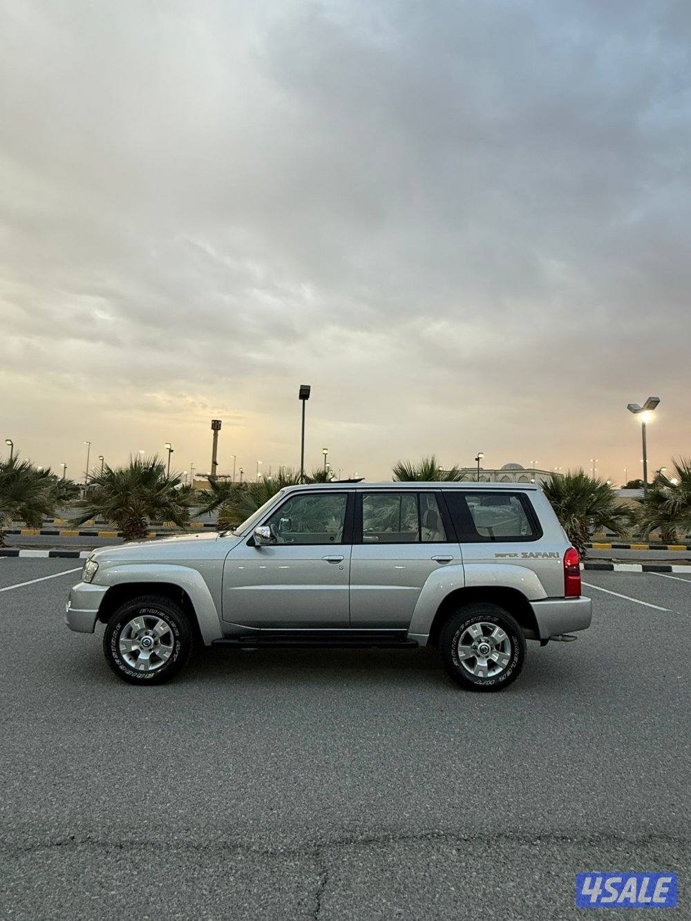 سوبر سفاري 2005 البابطين بحاله الوكاله عداد 300 الف0