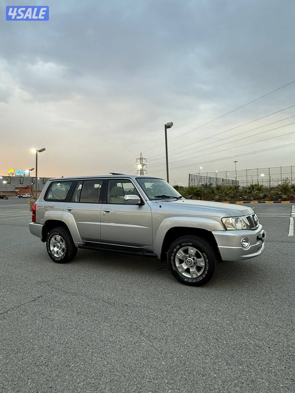 سوبر سفاري 2005 البابطين بحاله الوكاله عداد 300 الف1