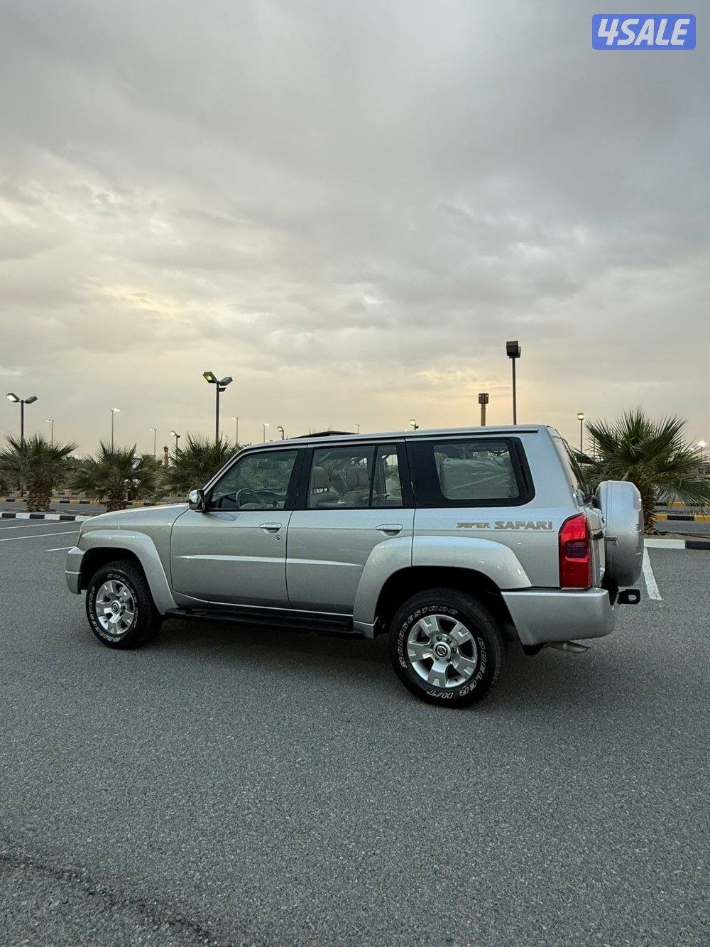 سوبر سفاري 2005 البابطين بحاله الوكاله عداد 300 الف2