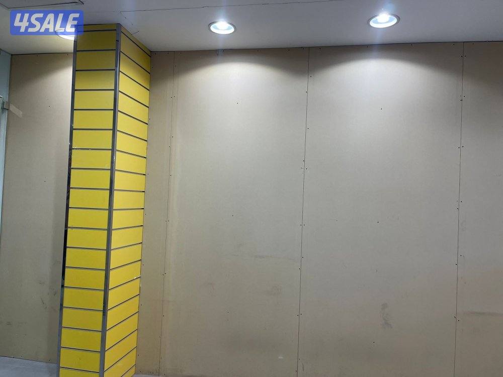 للايجار مكتب الفروانية على الشارع الرئيسي مدخل المنطقة الرئيسية3