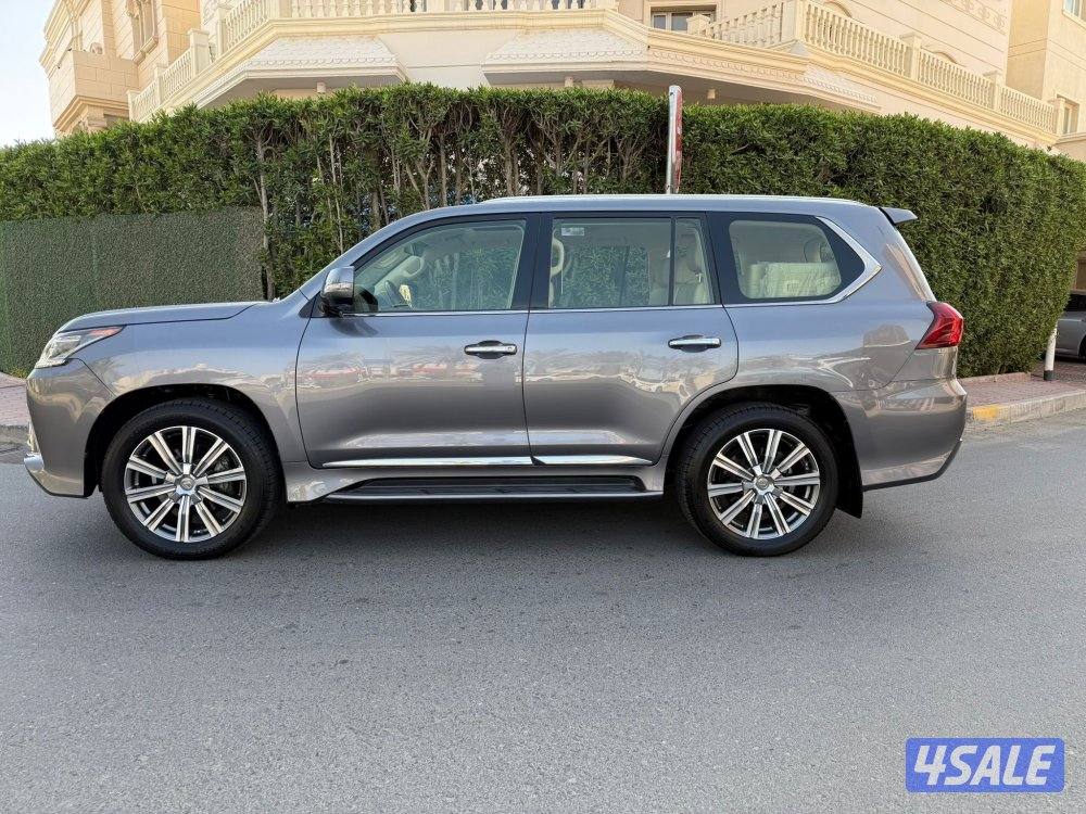 لكزس LX570 الساير 2016 بحاله الوكاله عداد 212 الف1