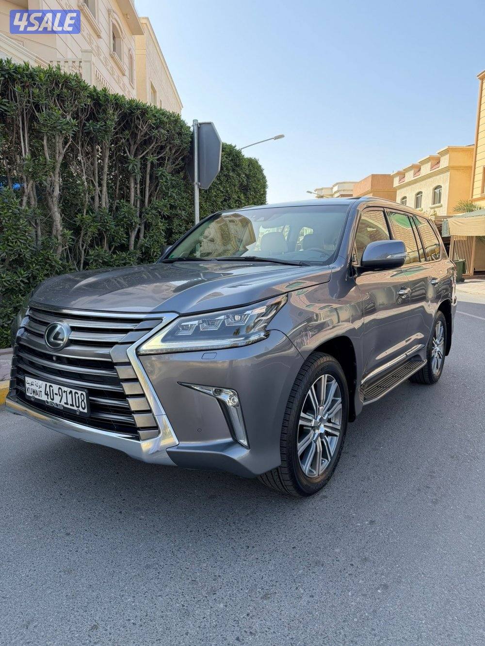 لكزس LX570 الساير 2016 بحاله الوكاله عداد 212 الف3