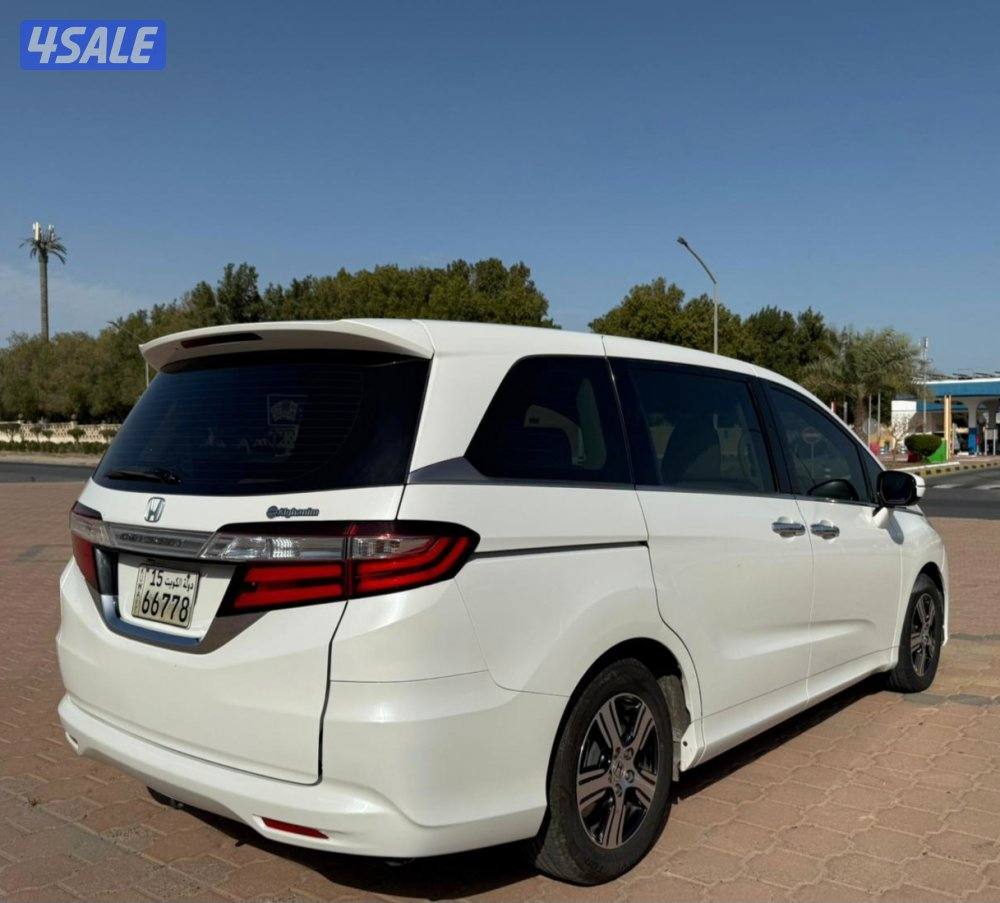 بحالة ممتازة جدا هوندا اوديسي عائلية ٤ سلندر فحص ماكينة قير شاسي بدي5