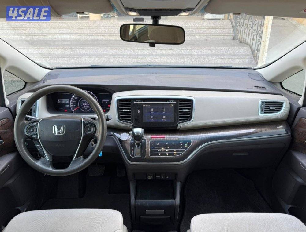 بحالة ممتازة جدا هوندا اوديسي عائلية ٤ سلندر فحص ماكينة قير شاسي بدي8