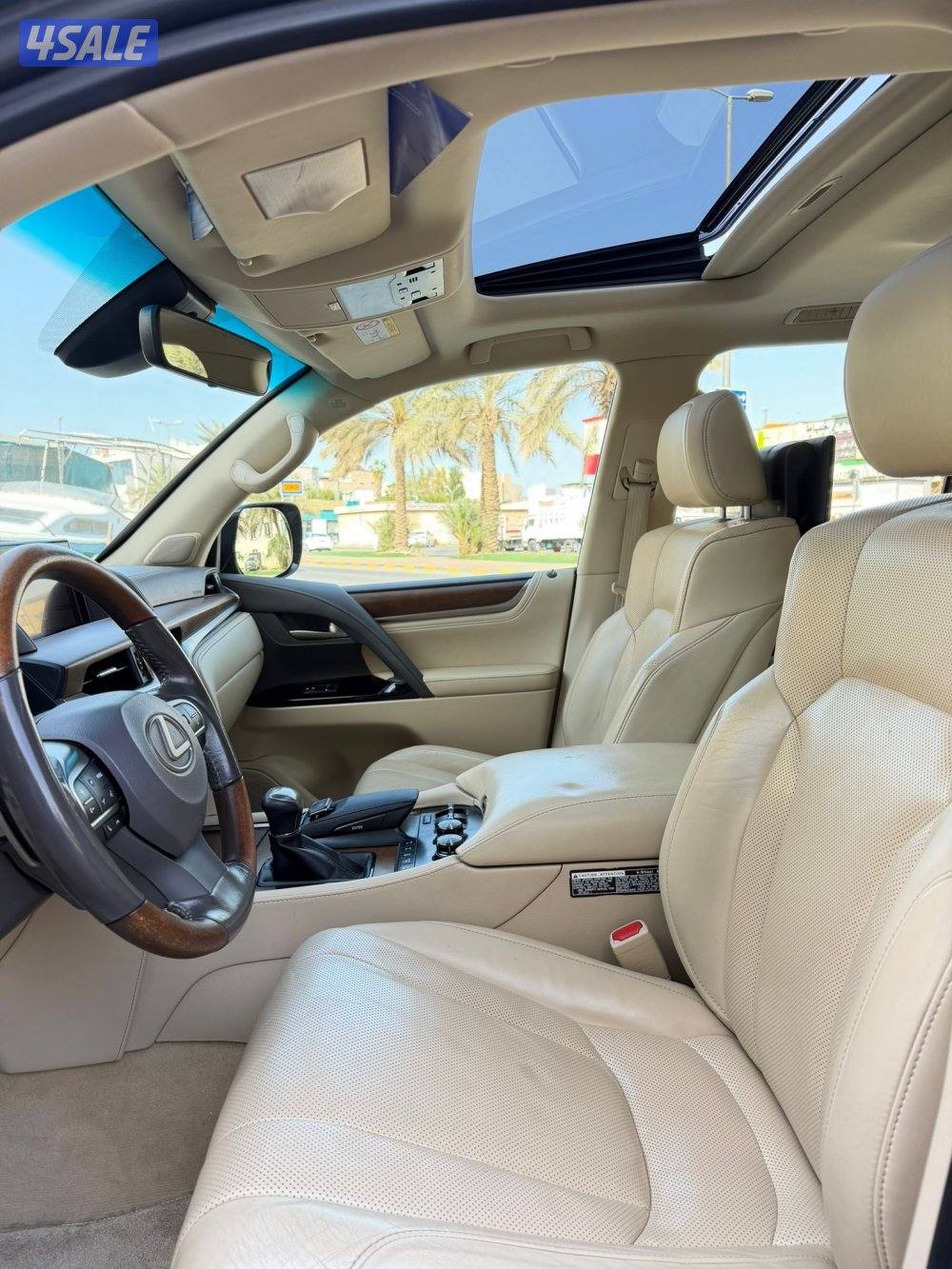 لكزس LX570 الساير 2016 بحاله الوكاله عداد 212 الف12