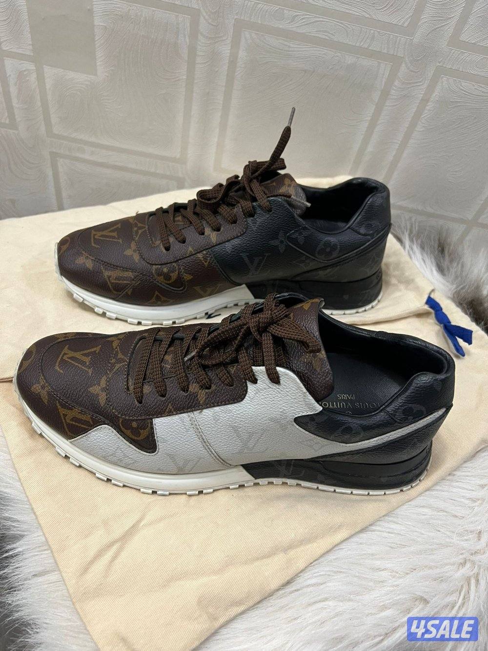 جوتي lv اصلي يلبس ٤٠ ونص ٤١1