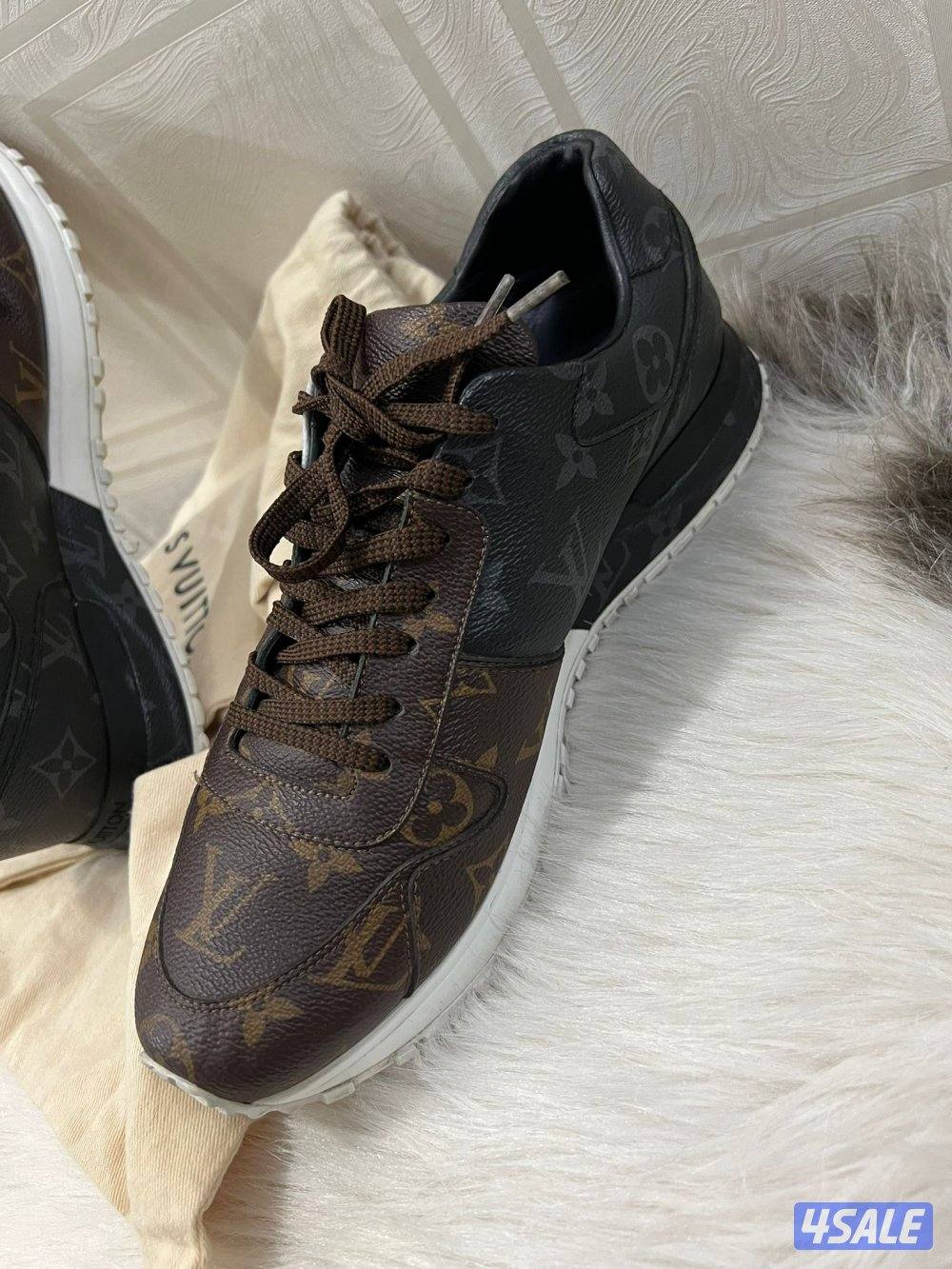 جوتي lv اصلي يلبس ٤٠ ونص ٤١2