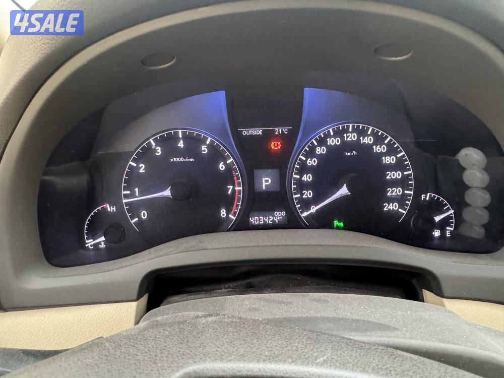 للبيع لكزس آر اكس 20132